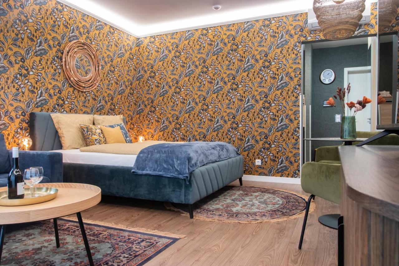 Grand Suites Corvin Budapest Exterior foto