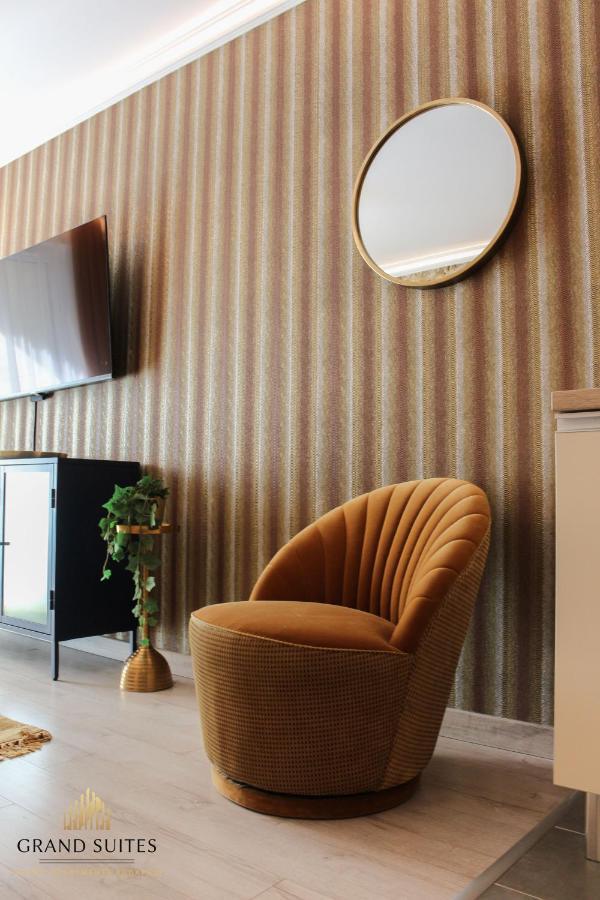 Grand Suites Corvin Budapest Exterior foto