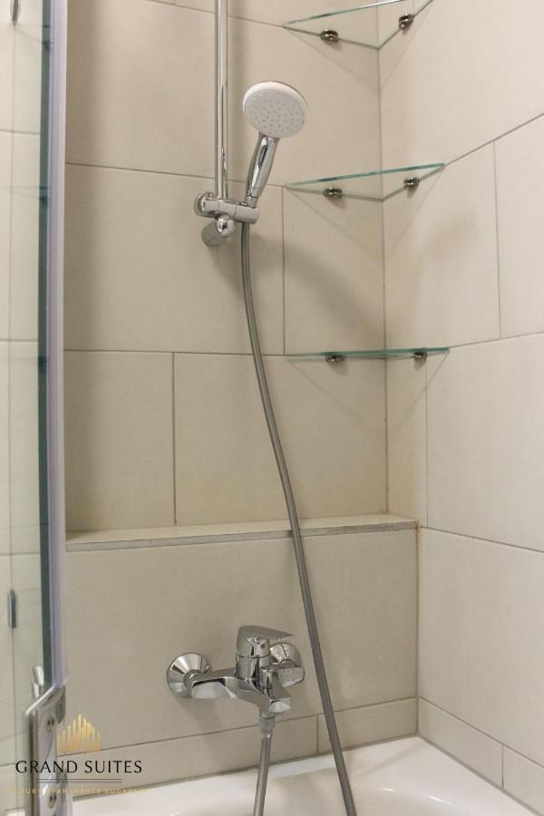 Grand Suites Corvin Budapest Exterior foto