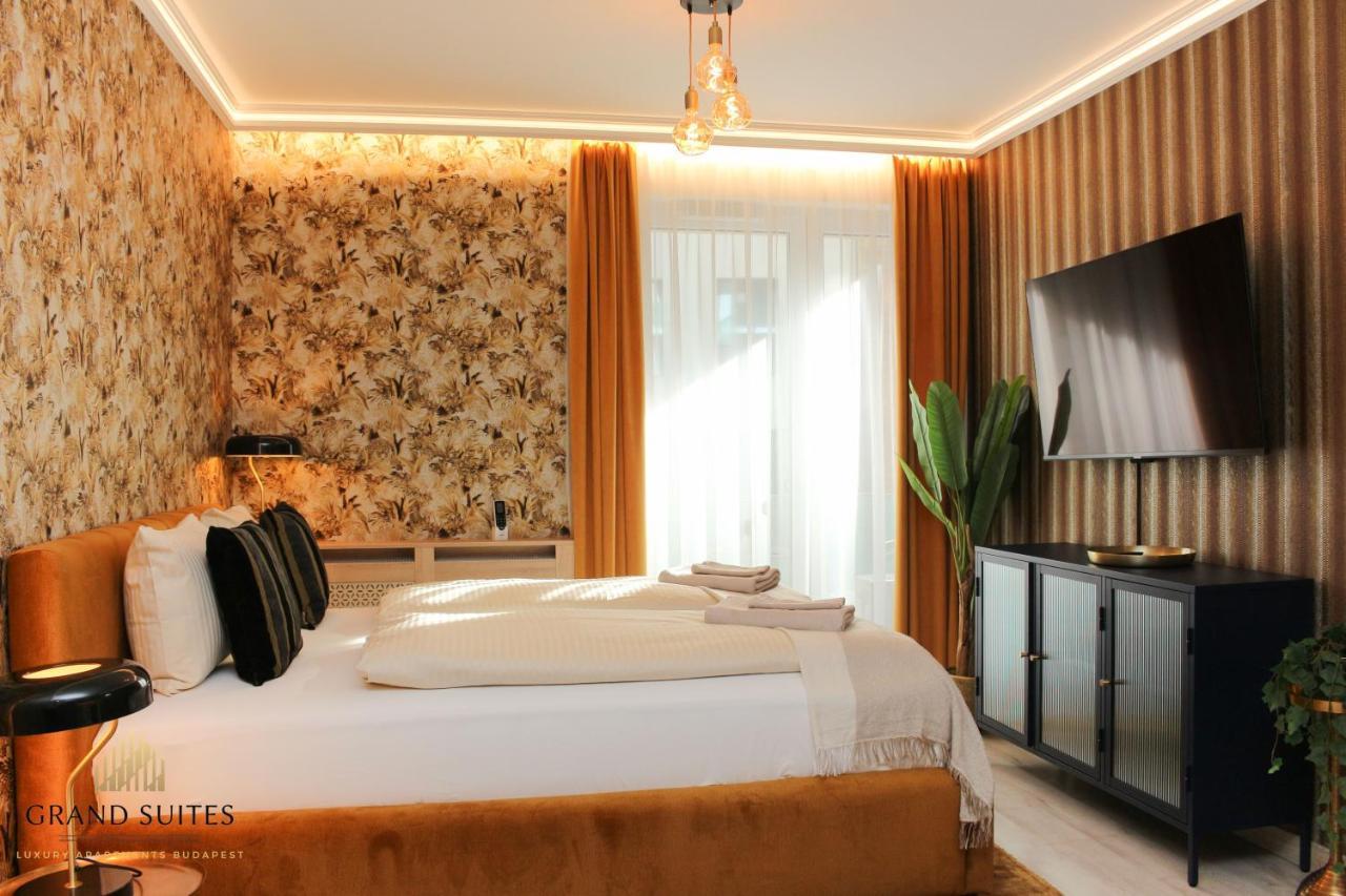 Grand Suites Corvin Budapest Exterior foto
