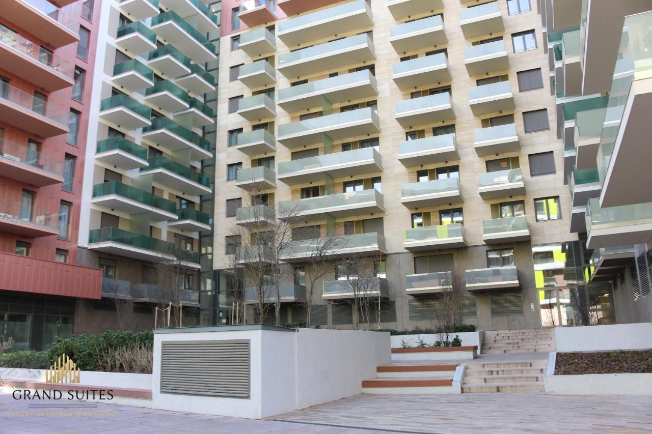 Grand Suites Corvin Budapest Exterior foto